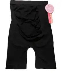 Feathers Maternity Size XL Black Belly Support Biker Short. New With Tags