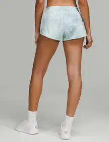 Lululemon Hotty Hot Low-Rise Lined Short 2.5" in Diamond Dye Silver Blue Size 4