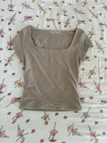 Light brown pink rose basic tee shirt