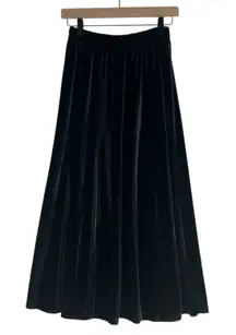 On 34th Womens Midi Skirt Size XS Black Velvet Pleated Pull-On Elastic Waist