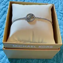 NWT MICHAEL KORS SILVER-TONE BRASS CRYSTAL PAVE LOGO SLIDER BRACELET MSRP $85.00