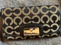 Vintage Coach Wallet Black Signature Buckle Trifold Jacquard Leather