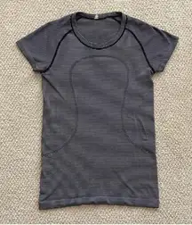 LULULEMON Swiftly Tech Short Sleeve Crew T-Shirt 6 Hyper Stripe Black Like New