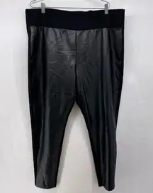 Torrid  size 3 Faux Leather & Ponte Pixie Pant - Black pants b31