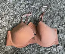 Vince camuto 36c T shirt bra