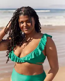 NWT Aerie Ruffle Wrap Bikini Top Women's Emerald Swim Surfing Beach Paddle Sz M