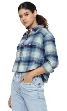 American Eagle Sz L Light Flannel Shirt Cropped Boxy Oversized Plaid Button Up
