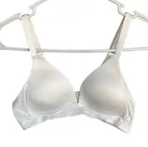 Aerie white real sunnie wireless pull on bra 30A