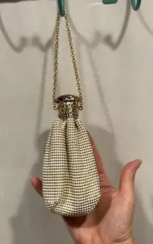 Antique 1920’s Whiting & Davis cream gold chain mesh beggars bag mini purse