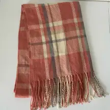 NWOT | Women’s fall colored plaid patterned tassel scarf‎