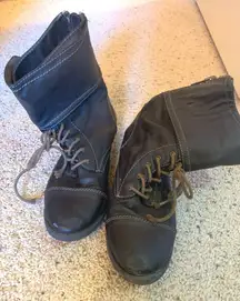 Combat boots