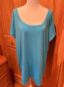 Athleta scoop neck Tee shirt