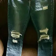 Levi's 721 High Rise skinny Blue Jeans with Distressed Details