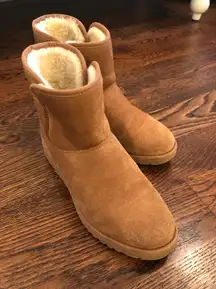 UGG Chestnut Mini Boots