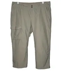 Columbia PFG Omni Shade Khaki Capri Pants Sz 10 Professional Fishing Gear