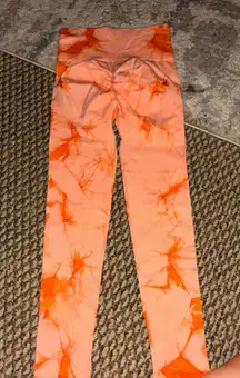 Tie Dye Leggings With Scrunchy Butt