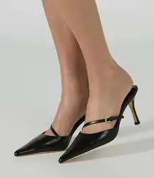 Yellhum Black Pointed-Toe Kitten Heel– Size 9