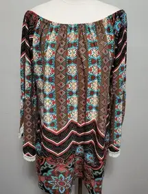 WinWin multicolored geooff shoulder bell sleeve tunic size l/xl