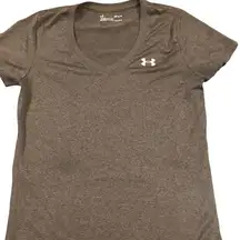 Under armour v-neck short sleeved women’s shirt size medium