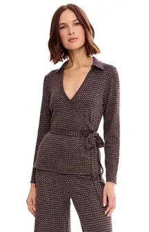 BOBEAU JACQUARD LONG SLEEVE KNIT COLLAR FAUX WRAP TOP in Brown and Black