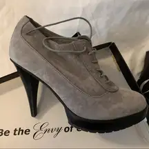NWT Envy Mary Heeled Suede Booties