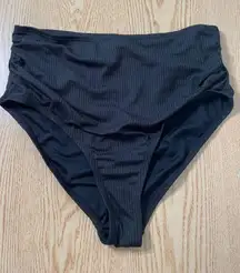 B22 New Women’s Brief Style Ruched Ribbed Swimsuit 🩱 Bottoms Black size Large