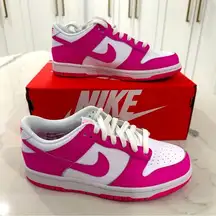 Nike  Dunk Low Sneakers