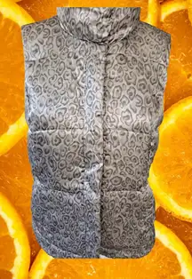 Charter Club Gray‎ and White Leopard Print Puffer Vest Size Medium