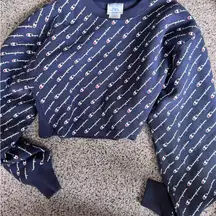 Champion Women's cropped sweatshirt size small‎