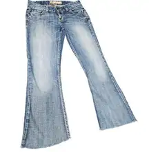 BKE  Culture Stretch Women 26 x 33 1/2 Denim Jeans Flare Leg Raw Hem Light Wash