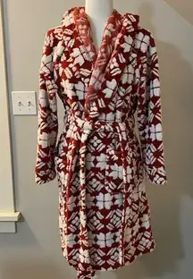 Vera Bradley jacquard fleece robe in Star Intarsia Red size small / medium