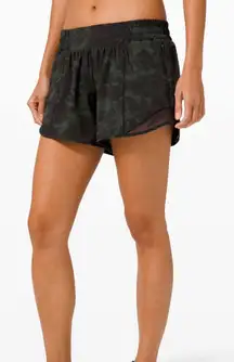 Lululemon Hotty Hot Short II