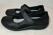 Clarks Cloudsteppers Adjustable Strap Slip Ons Sillian Bella size 7 Mary Jane