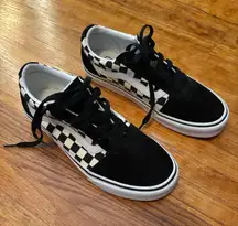 black and white vans sneakers