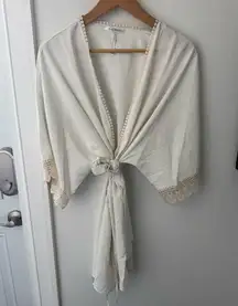 • Flora Nikrooz • NWOT White Robe Lace Medium