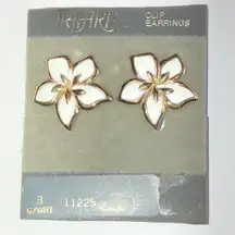 Crown Trifari Gold Tone & Off White Enamel Flower Clip On Earrings