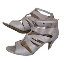 Silver Gray High Heels Design Unisa Shoes Women’s Size 8 Formal Shimmer Detail!