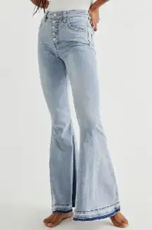 Free People  Irreplaceable Flare Jeans (Size 27)