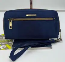 Travelon RFID Long Wallet‎ With Wristlet