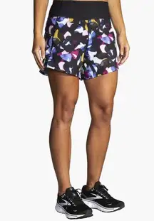 Brooks NWT  CHASER 5” FLORAL RUNNING SHORTS