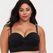 Torrid Swim Underwire Twist Front Bikini Top Lightly Lined Size 4F‎ 4X 26 Black