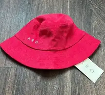 Corduroy bucket hat in Scarlet