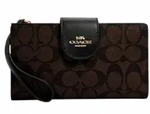 Coach NWT  Tech Phone Wallet In Colorblock Signature Canvas