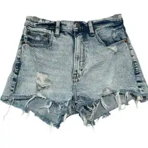 Abercrombie & Fitch High Rise Mom Short Raw Hem Distressed Light Wash sz 26 / 2