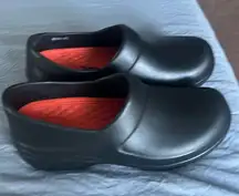 Crocs Literide clogs size 8