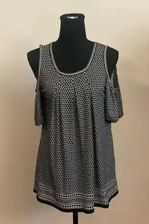 MAX‎ Studio Women’s Black/White Short Sleeve Shoulder Cut Out Sleeve Top Size S