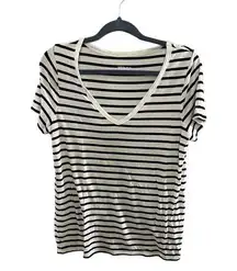 Pre loved Merona black and white, size large, V-neck tee.