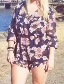 ✨ J for Justify Long Sleeve Floral Print Romper✨