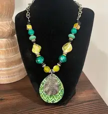 Ruby Rd. Vintage green shell and silver tone adjustable necklace