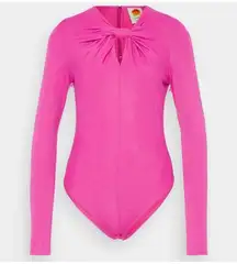 NEW FARM Rio Bright Pink Long Sleeve Twist Front Cut Out Bodysuit